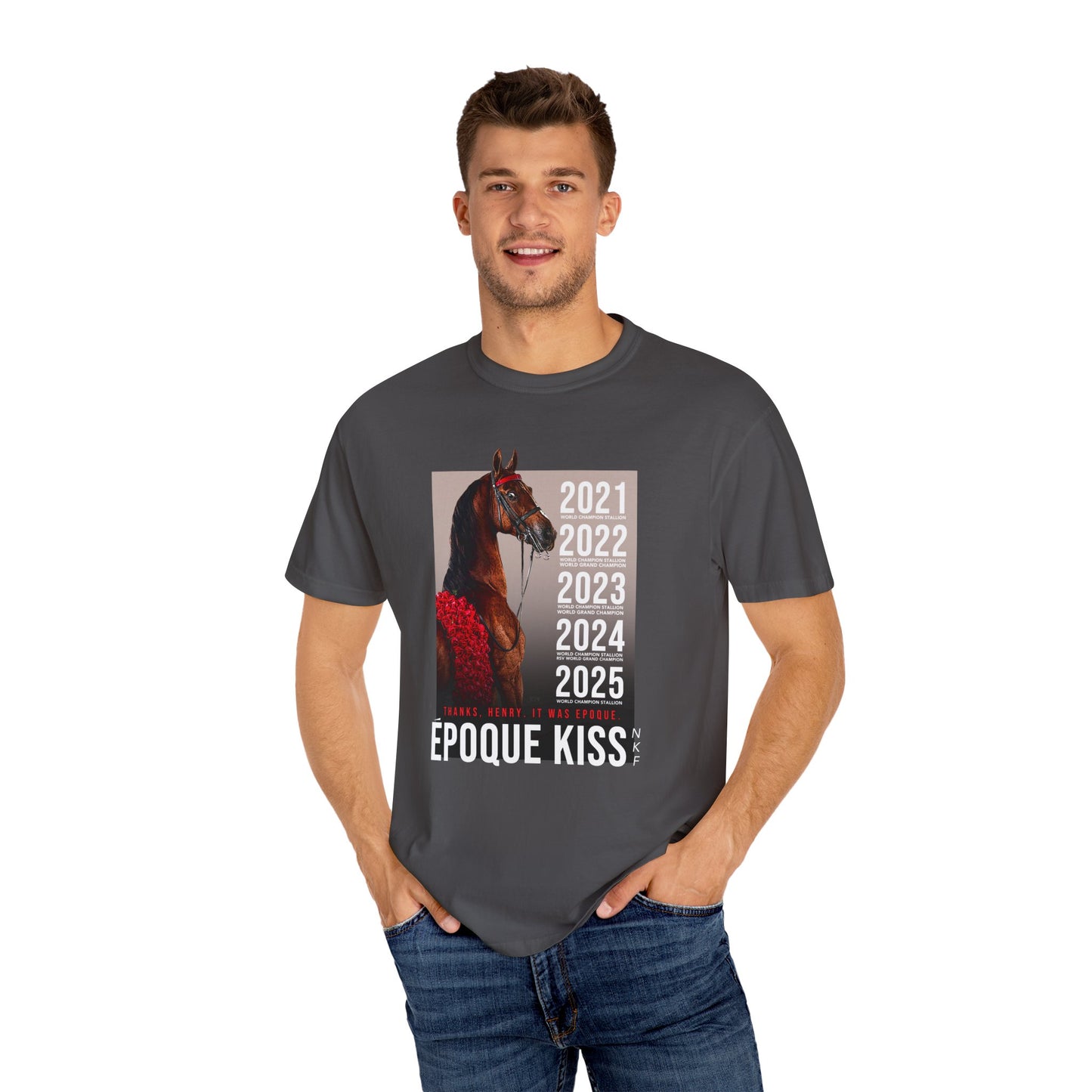 Époque Kiss - Front Design - Comfort Colors Tee
